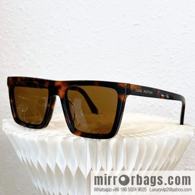 LV Louis Vuitton Square Unisex Sunglasses - Image 6