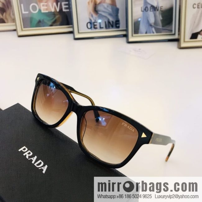 Prada Unique Personality Unisex Sunglasses - Image 4