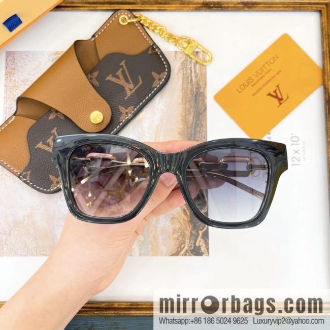 LV Louis Vuitton Square Unisex Sunglasses - Image 6