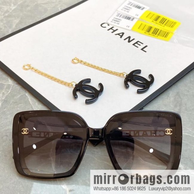 Chanel double C iconic logo women\'s sunglasses - Image 3