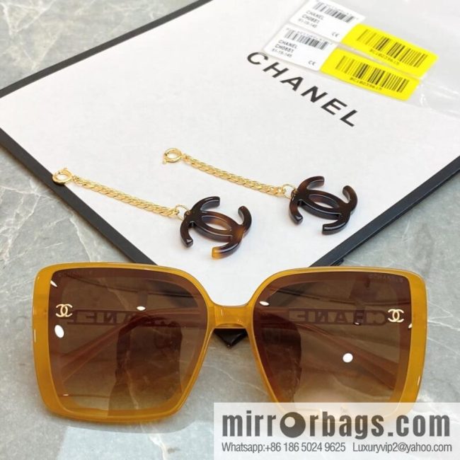 Chanel double C iconic logo women\'s sunglasses - Image 4