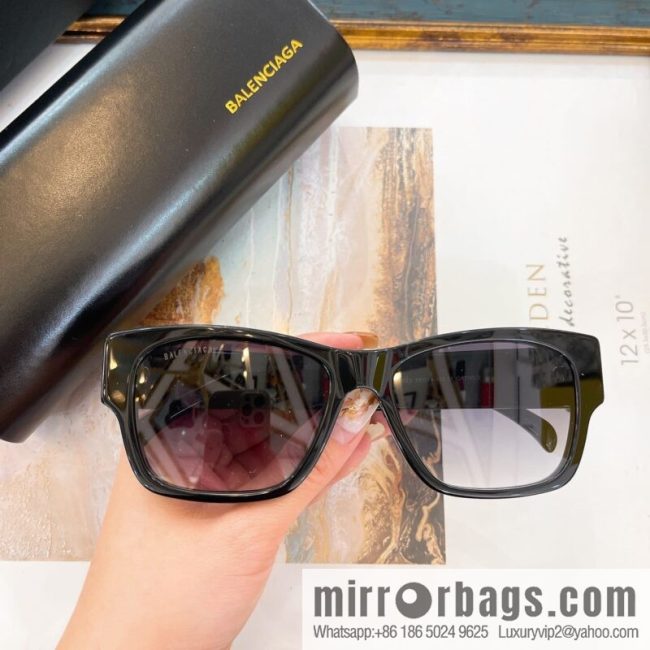 BALENCIAGA Balenciaga square frame unisex sunglasses - Image 3