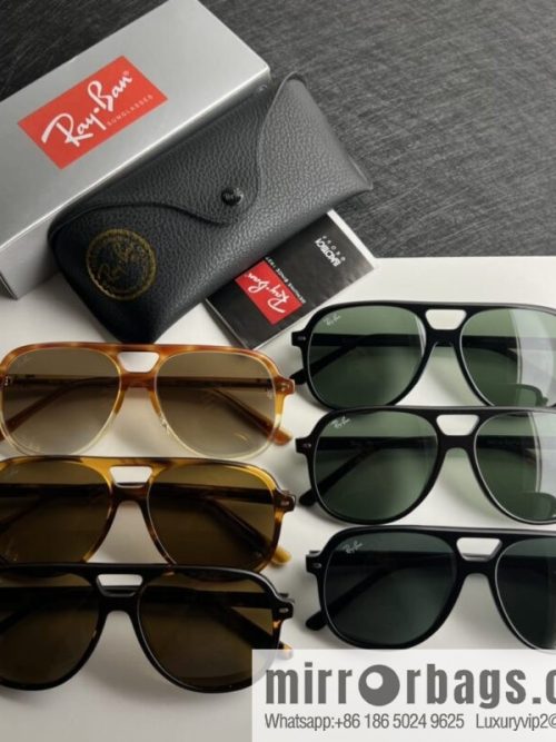 Rayban\'s new unisex sunglasses