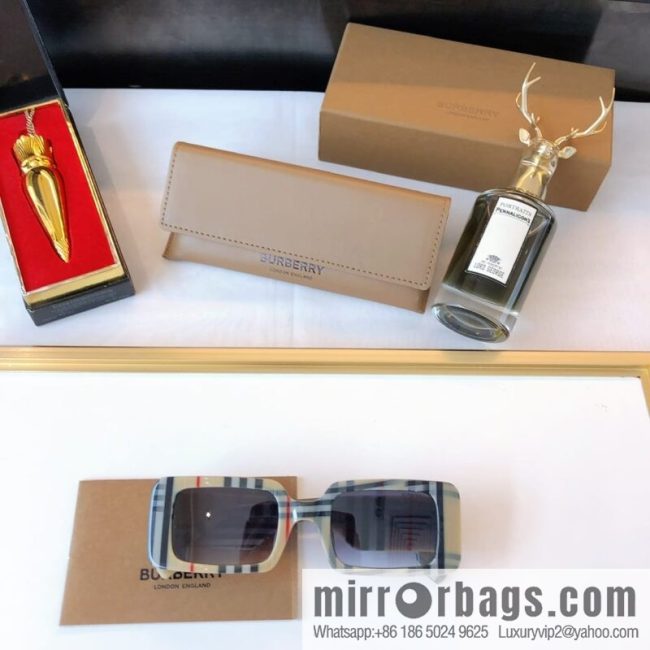Burberry Burberry Exquisite Square Unisex Sunglasses - Image 3