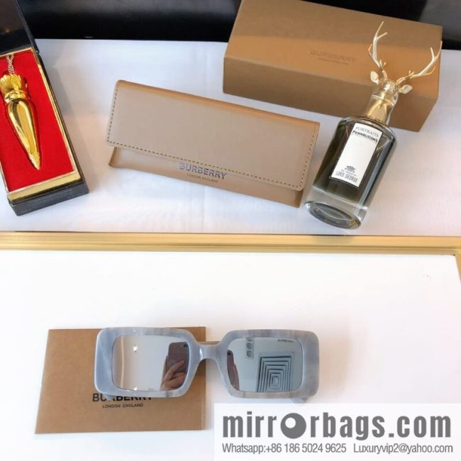Burberry Burberry Exquisite Square Unisex Sunglasses - Image 4