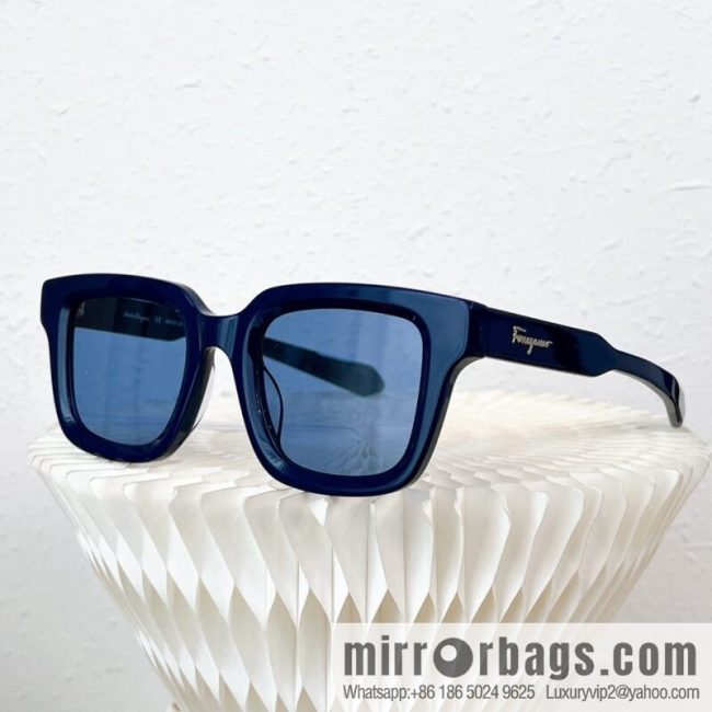 Ferragamo square unisex sunglasses - Image 2