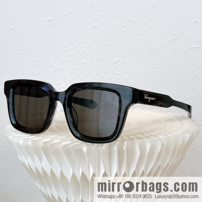 Ferragamo square unisex sunglasses - Image 7