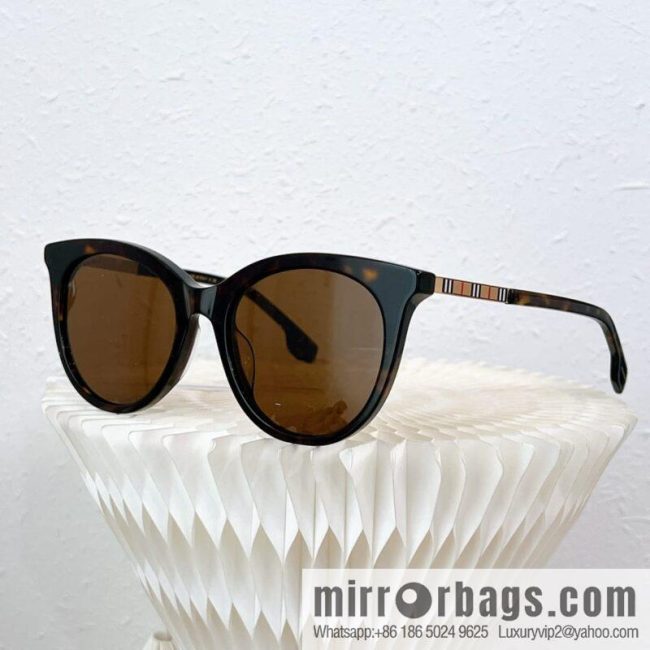 Burberry Round Frame Women\'s Sunglasses - Image 2