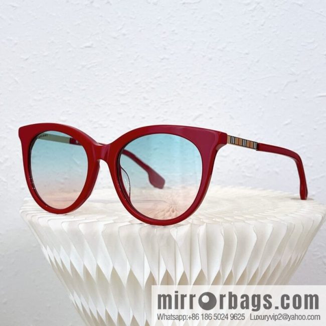 Burberry Round Frame Women\'s Sunglasses - Image 6