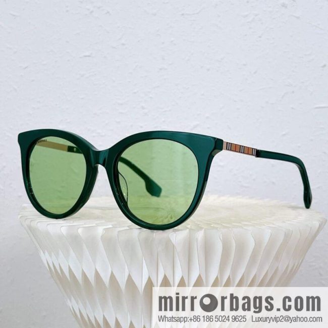 Burberry Round Frame Women\'s Sunglasses - Image 7