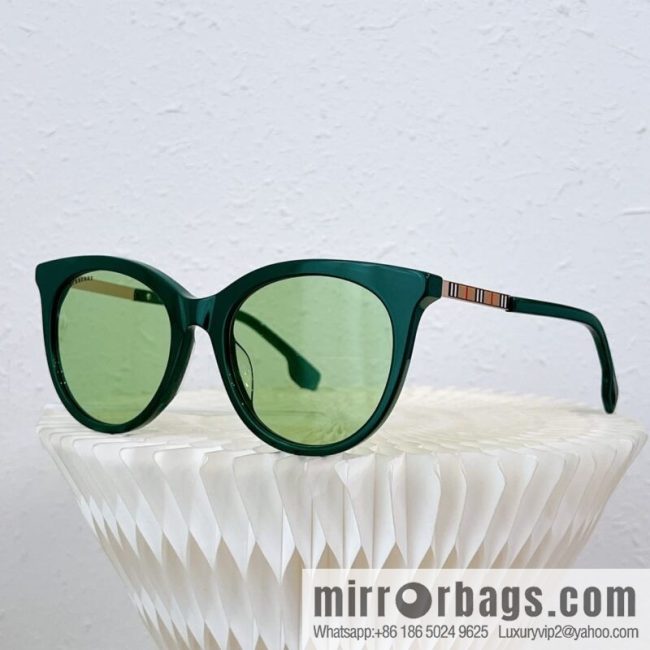 Burberry Round Frame Women\'s Sunglasses - Image 7