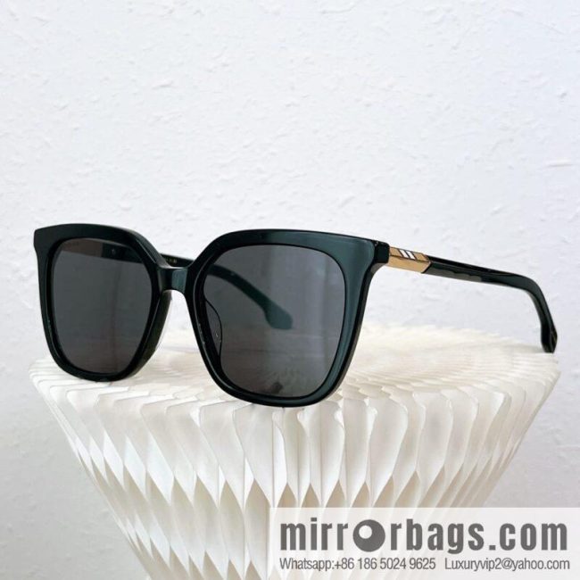 Burberry Burberry Square Unisex Sunglasses - Image 2