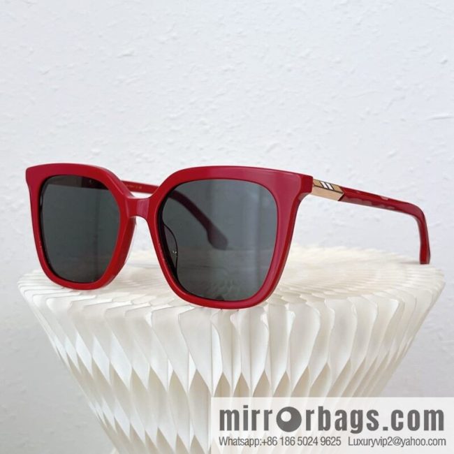 Burberry Burberry Square Unisex Sunglasses - Image 4