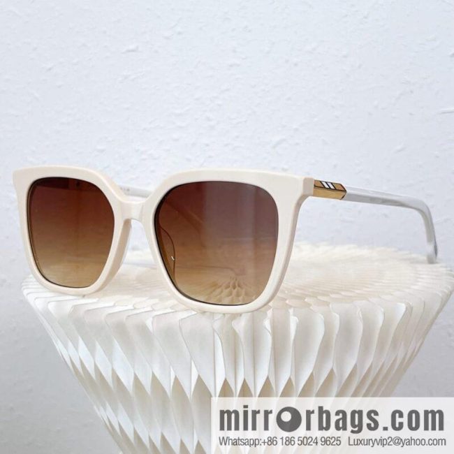 Burberry Burberry Square Unisex Sunglasses - Image 8