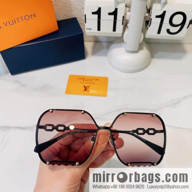 LV Louis Vuitton Large Frame Women\'s Sunglasses - Image 6