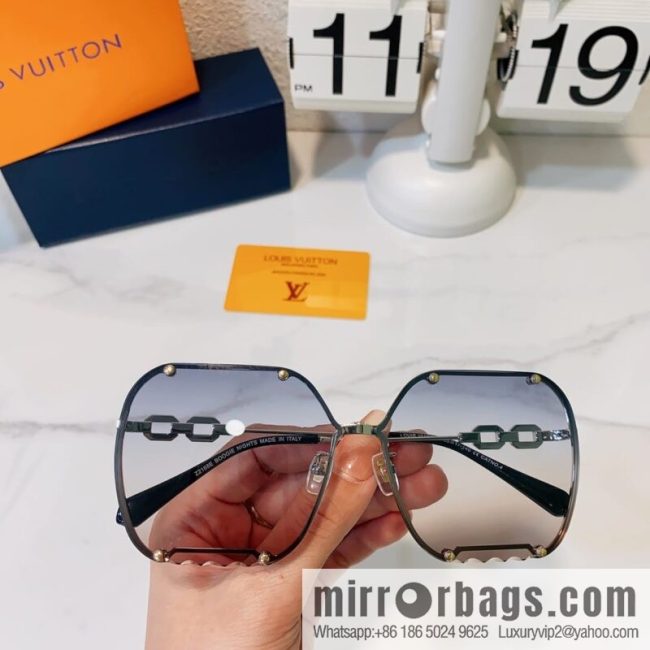 LV Louis Vuitton Large Frame Women\'s Sunglasses - Image 7