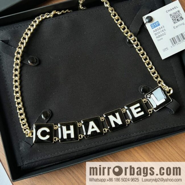 New ☑️ Chanel square letter waist chain belt