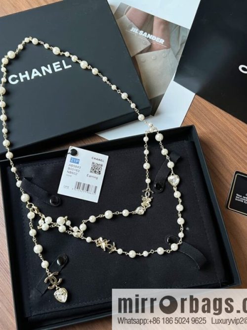 New ☑️ CHANEL CHANEL Double C Peach Heart Clover Pearl Waist Chain Belt
