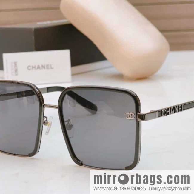 CHANEL Chanel square women\'s sunglasses - Image 3