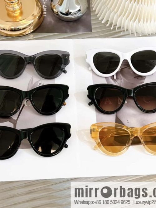 SAINT LAURENT Women\'s cat eye sunglasses