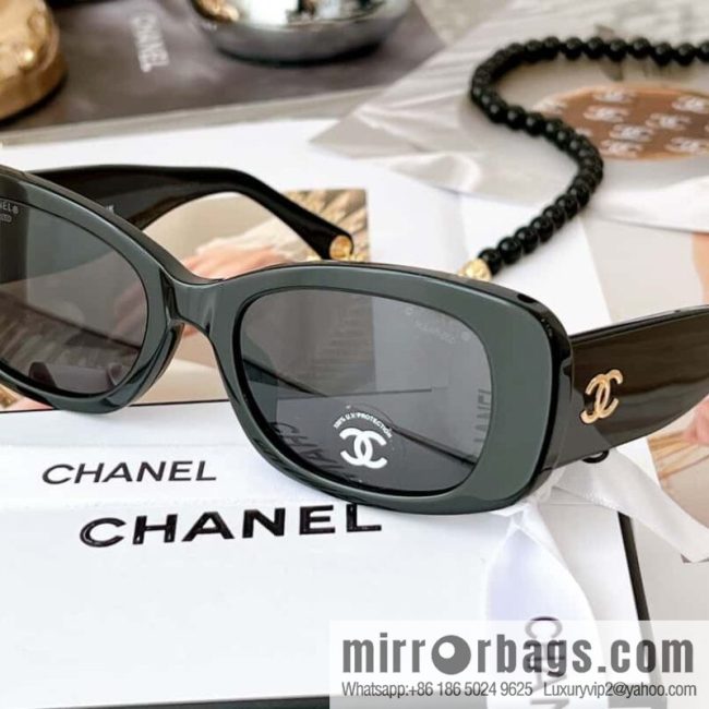 Chanel women\'s sunglasses - Image 2
