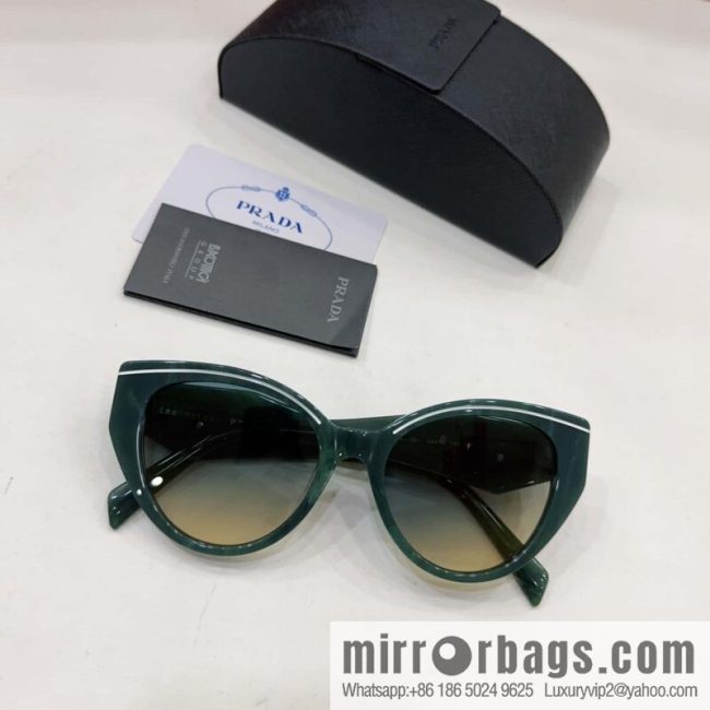 Prada round frame women\'s sunglasses - Image 7