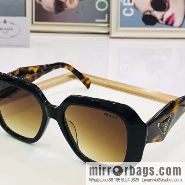 Prada large frame unisex sunglasses - Image 3