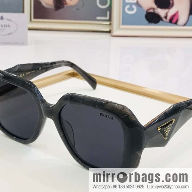 Prada large frame unisex sunglasses - Image 4