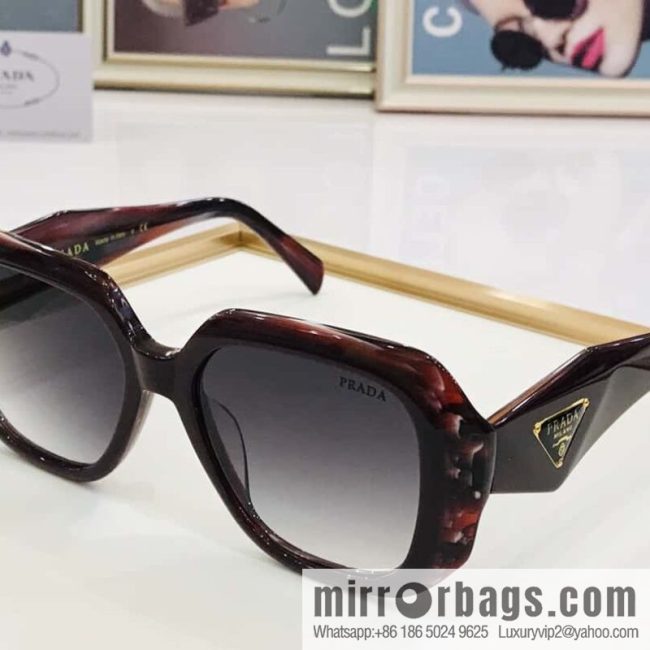 Prada large frame unisex sunglasses - Image 6