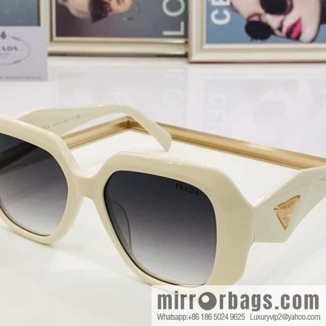 Prada large frame unisex sunglasses - Image 8