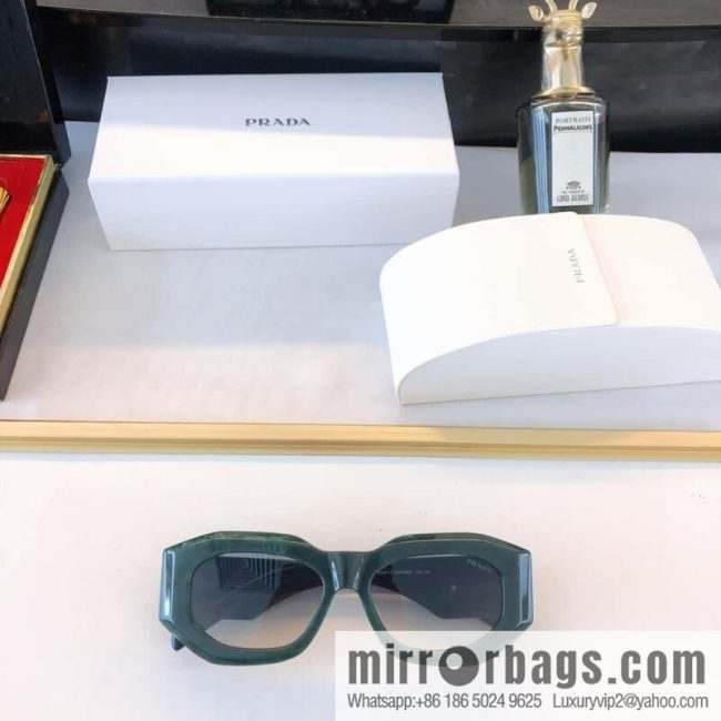 Prada three-dimensional frame unisex sunglasses - Image 4