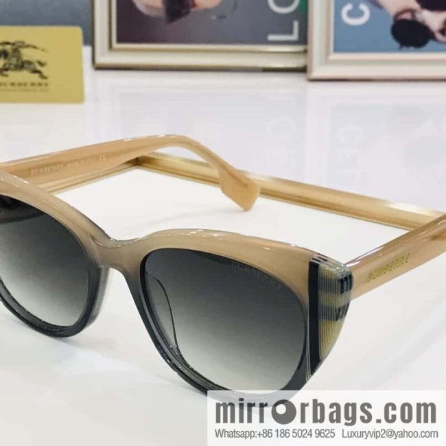 Burberry color matching plate frame unisex sunglasses - Image 9
