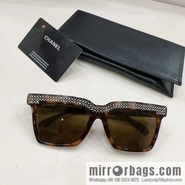 Chanel square women\'s sunglasses