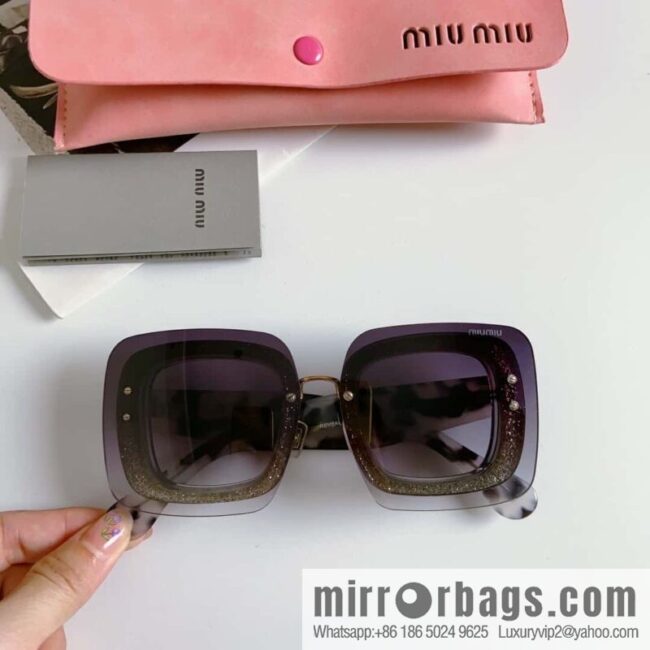 MIUMIU Miu flash piece square frame large frame women\'s sunglasses