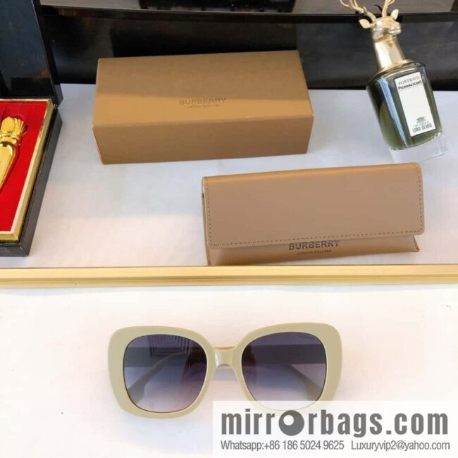 Burberry classic plaid women\'s sunglasses