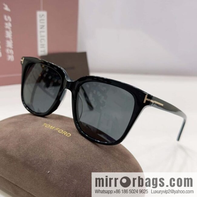 TOM FORD Tom Ford Square Unisex Sunglasses