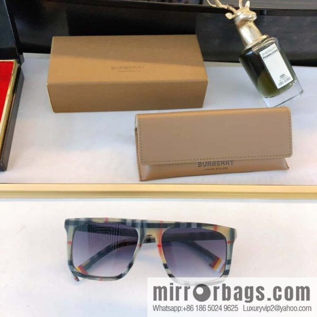 Burberry Burberry Square Unisex Sunglasses - Image 5