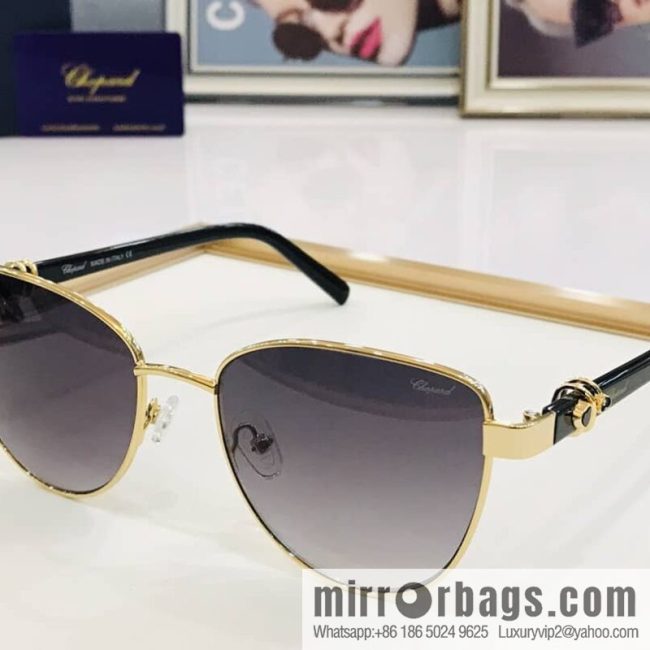 Chopard Metal Framed Unisex Sunglasses - Image 5