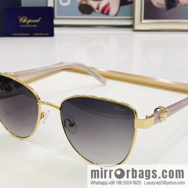 Chopard Metal Framed Unisex Sunglasses - Image 8