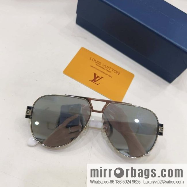 LV Louis Vuitton Round Frame Unisex Sunglasses - Image 8
