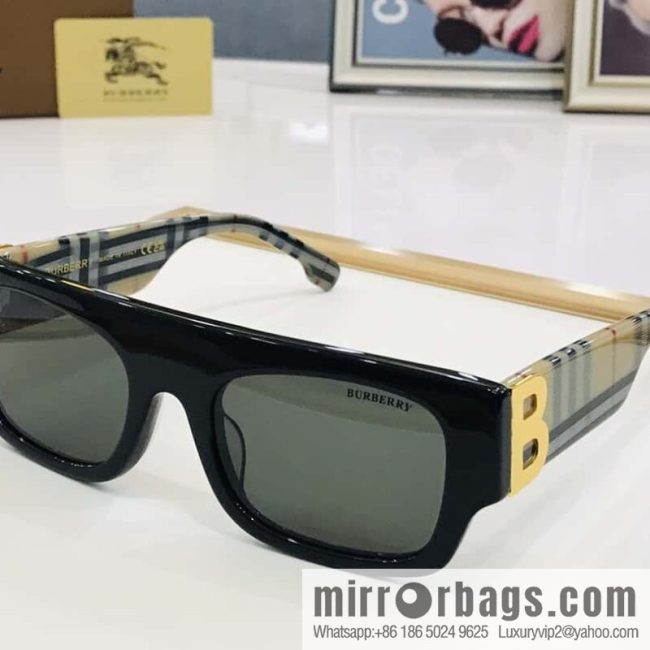 Burberry Women\'s Sunglasses - Image 5