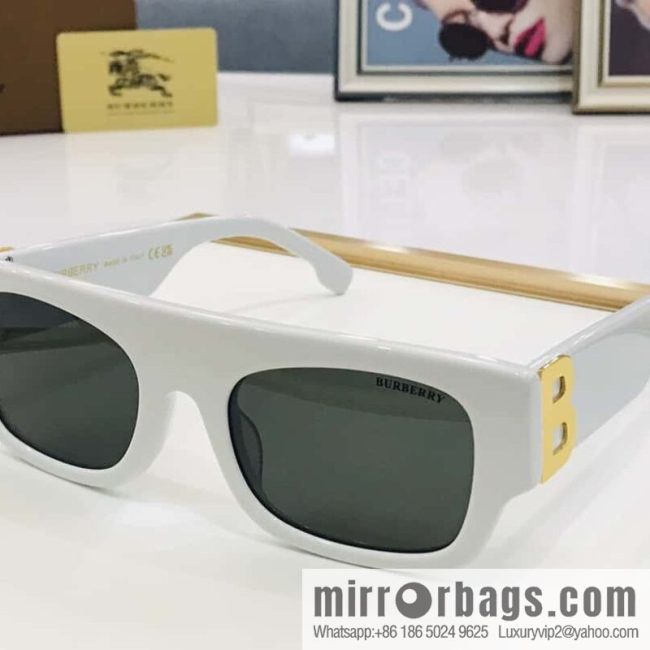 Burberry Women\'s Sunglasses - Image 8