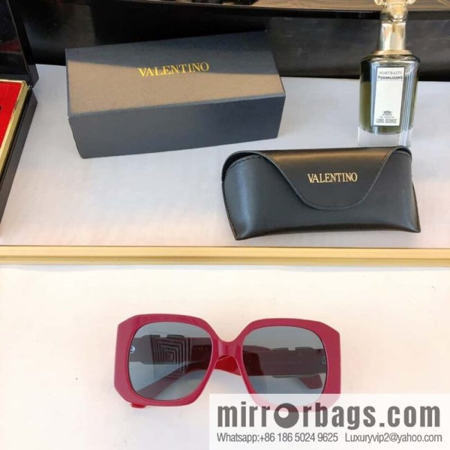 VALENTINO Valentino Large Box Unisex Sunglasses - Image 7