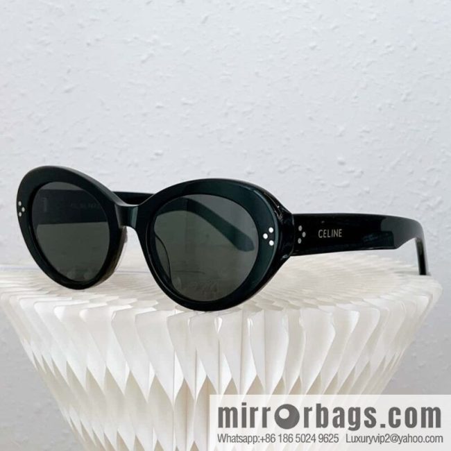 CELINE iconic logo women\'s sunglasses - Image 2