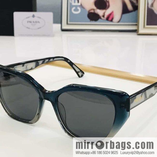 Prada large frame unisex sunglasses - Image 3