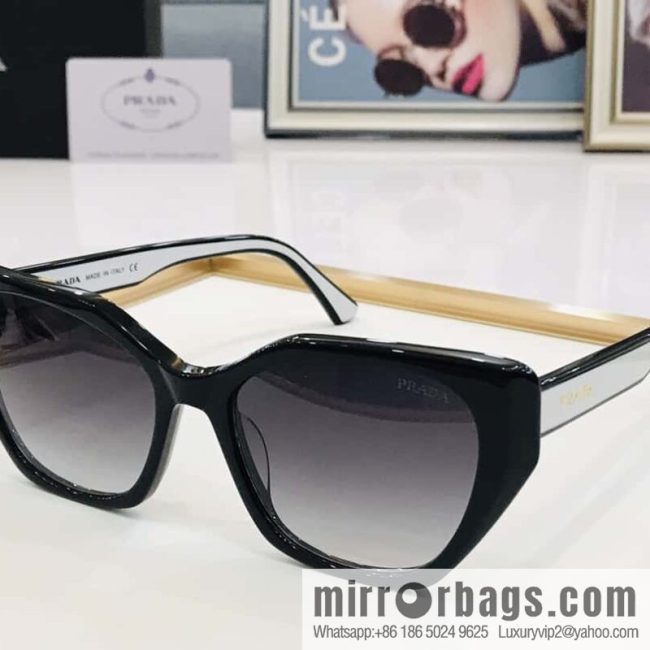 Prada large frame unisex sunglasses - Image 4