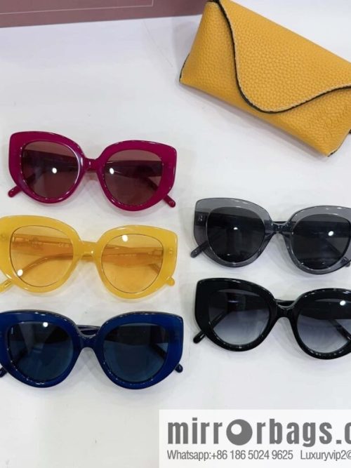 LOEWE Square Unisex Sunglasses