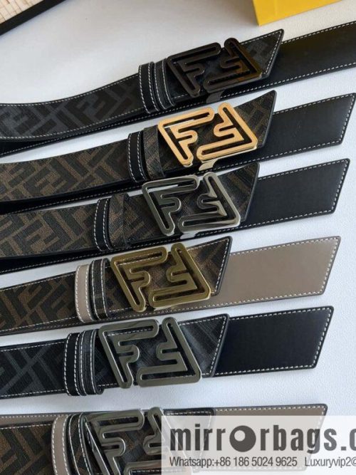Fendi\'s latest extraordinary creative gradual change printing double FF cowhide belt