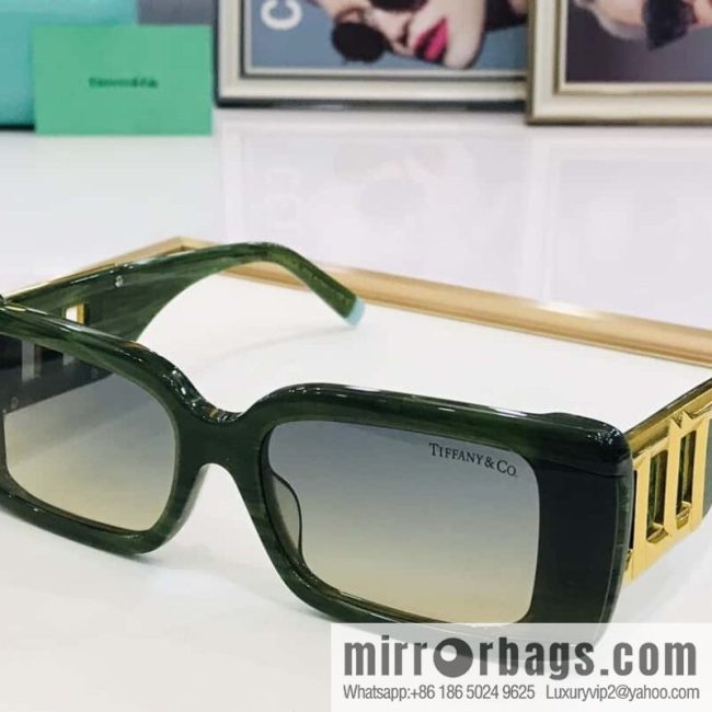 Tiffany & CO. Tiffany Fashion Sunglasses Holder Sunglasses - Image 3