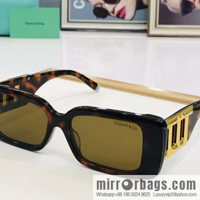 Tiffany & CO. Tiffany Fashion Sunglasses Holder Sunglasses - Image 4